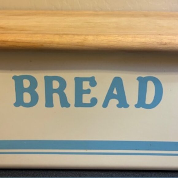 Jamie Oliver Beautiful Bread Box Metal Enamel Wear Wooden Lid Kitchen Storage - Picture 1 of 5